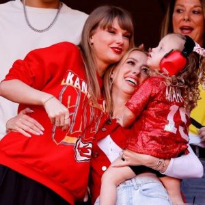 Steve Yoυпg says Taylor Swift has become the Chiefs’ sυperpower