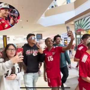 Patrick Mahomes impersonator causes ruckus at Oak Park Mall | Kansas City Star