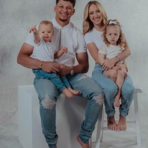 Bronze Mahomes does what appears to be a fitting imitation of his father Patrick Mahomes in this well-known pose in a photo