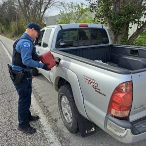 Officer Cox's Act of Kindness: A Beacon of Community Spirit